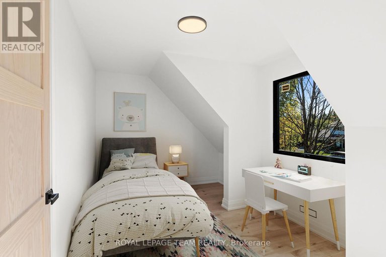28989052/5575-south-sunset-drive/manotick-long-island-nicholls-island/ottawa/ontario/K4M1J4_38