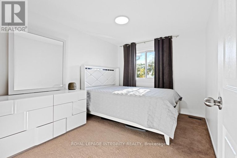 29093564/498-sandhamn-private/hunt-club-parkgreenboro/ottawa/ontario/K1T2Z6_26