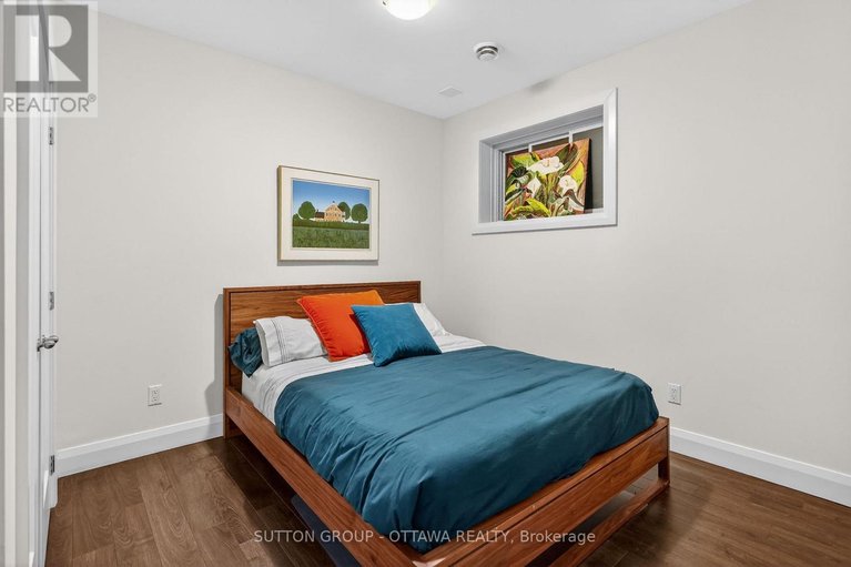 29641673/31-carlotta-avenue/kingsview-park/ottawa/ontario/K1L6S5_24