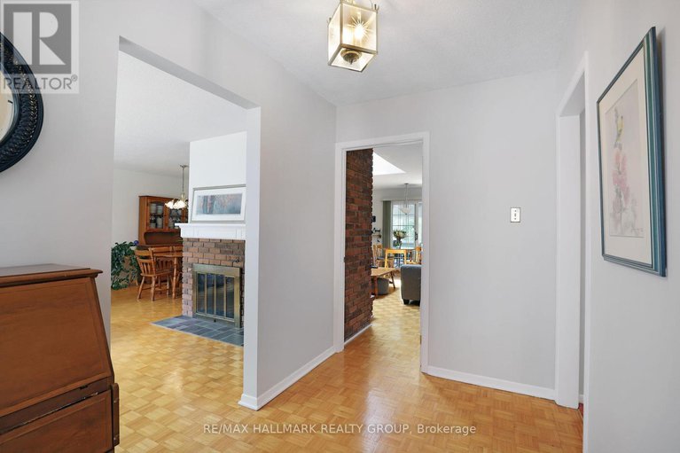 28588248/1307-fairway-drive/manotick-east-to-manotick-station/ottawa/ontario/K4M1B3_6
