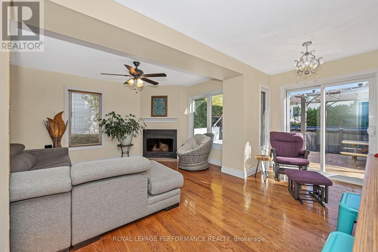 29100825/3084-lemay-circle/town-of-rockland/clarence-rockland/ontario/K4K1A9_15