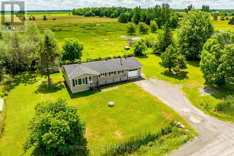 28931174/1234-kinburn-side-road/dunrobin/ottawa/ontario/K0A3M0_1