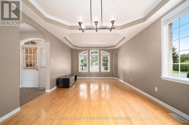 28762307/9-fencerow-way/stonebridge/ottawa/ontario/K2J4X8_6