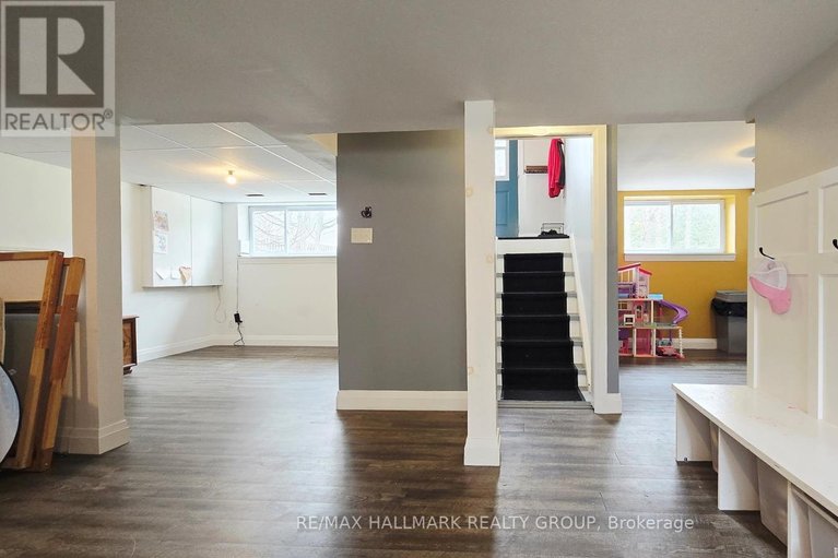 29683864/244-baldwin-street/constance-bay/ottawa/ontario/K0A3M0_21