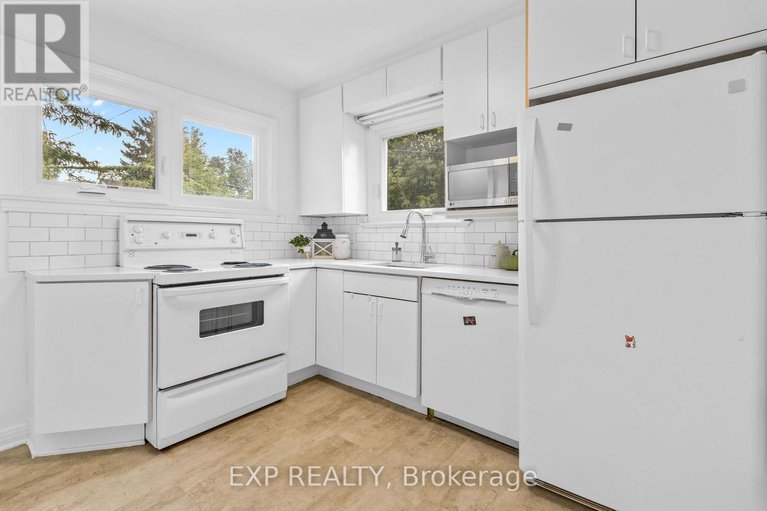 28892855/576-donald-street/overbrookcastle-heights/ottawa/ontario/K1K1L6_11