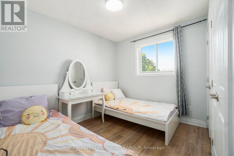 29523735/32-3017-victoria-heights-crescent/blossom-parkleitrim/ottawa/ontario/K1T3M8_25