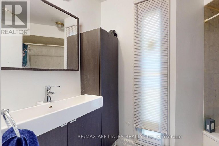 28601229/11-76-compata-way-s/blackburn-hamlet-south/ottawa/ontario/K1B4W9_6