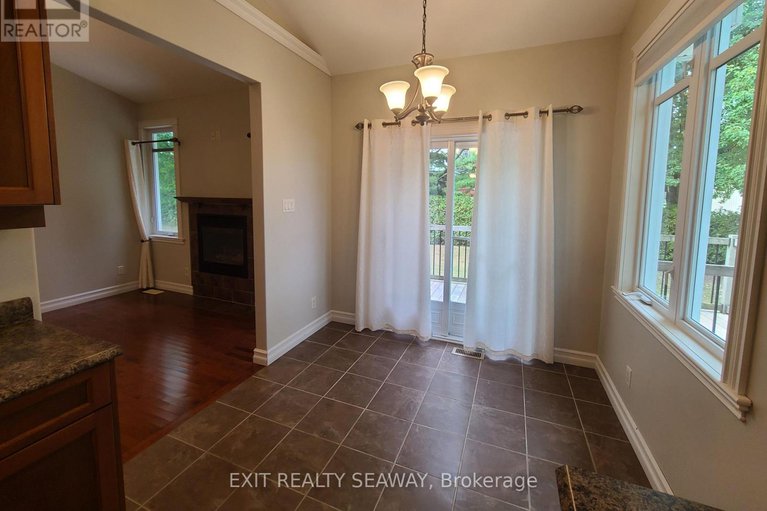 28854316/4294-schell-street/south-dundas-williamsburgh-twp/south-dundas/ontario/K0C2H0_10