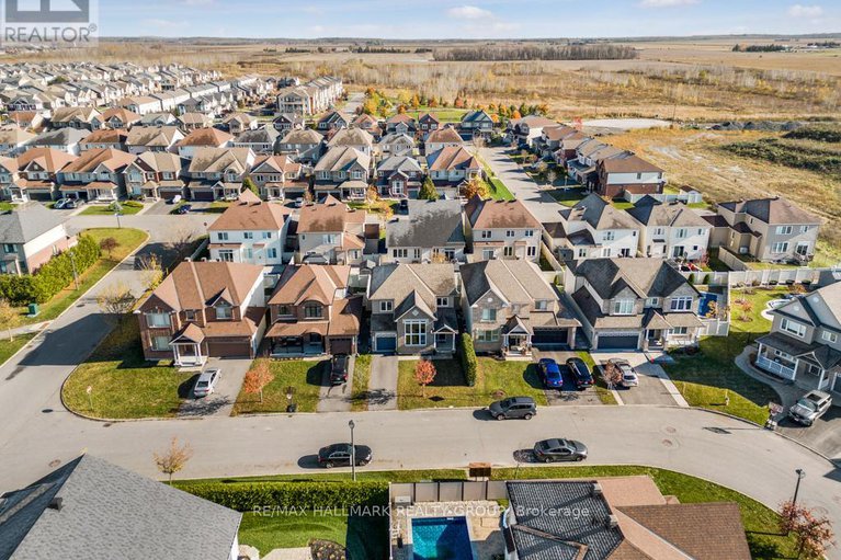 28457626/347-mirabeau-terrace/avalon-east/ottawa/ontario/K4A0R4_4