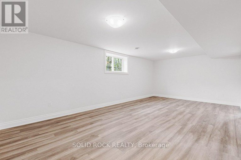 28351753/30-lakeview-drive/iroquois/south-dundas/ontario/K0E1K0_31