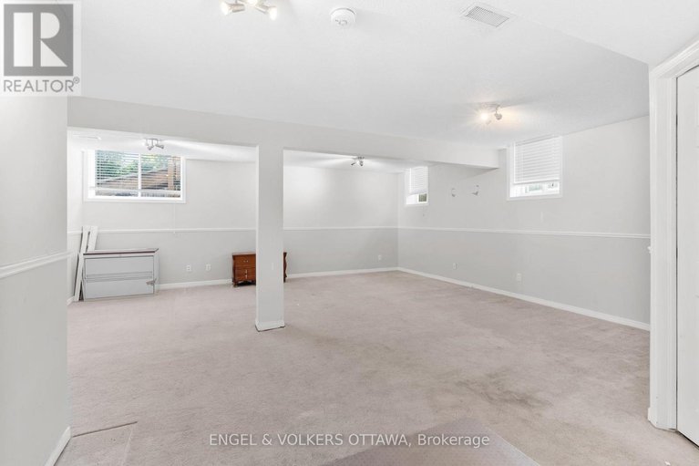 28745493/128-grandpark-circle/hunt-club-park/ottawa/ontario/K1G6R5_24