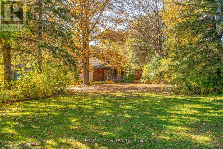 28352509/2322-summerside-drive/manotick-east-to-manotick-station/ottawa/ontario/K4M1B4_7
