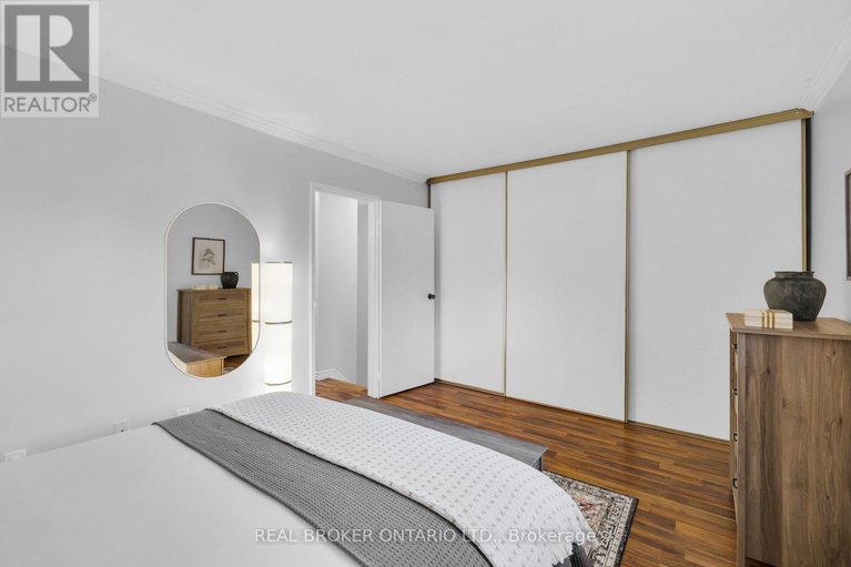 29578389/101-mcclintock-way/katimavik/ottawa/ontario/K2L2A5_17