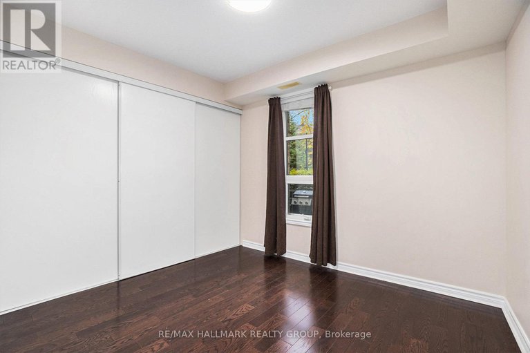 29123284/101-120-montblanc-private/convent-glen-north/ottawa/ontario/K1C0B1_20