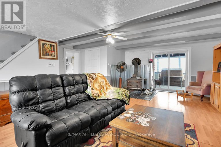 29112425/4872-nine-mile-road/south-glengarry-charlottenburgh-twp/south-glengarry/ontario/K0C1S0_17