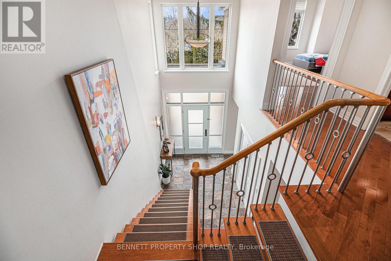 28239402/1934-lenester-avenue/mckellar-heightsglabar-park/ottawa/ontario/K2A1J9_2