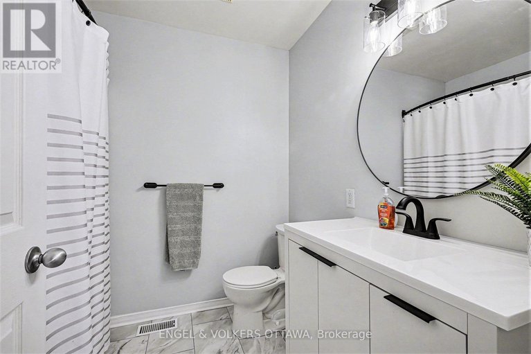 29647563/135-lockhaven-private/stonebridge/ottawa/ontario/K2J5L6_24