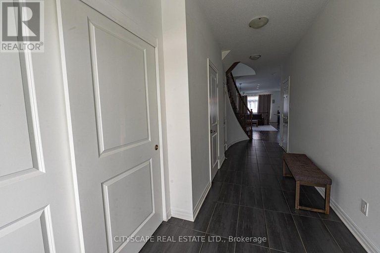28681279/174-joshua-street/mer-bleuebradley-estatesanderson-park/ottawa/ontario/K1W0A3_7