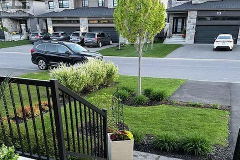 29474094/715-azure-street/village-of-russell/russell/ontario/K4R0E5_44