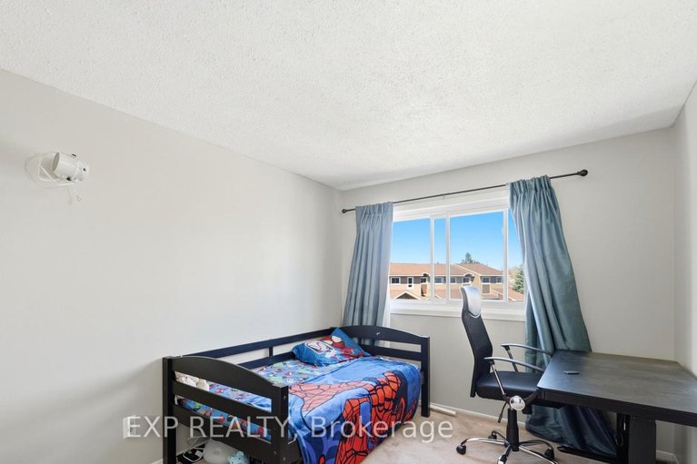 29663235/8-322-robillard-private/hunt-club-parkgreenboro/ottawa/ontario/K1T2V8_27