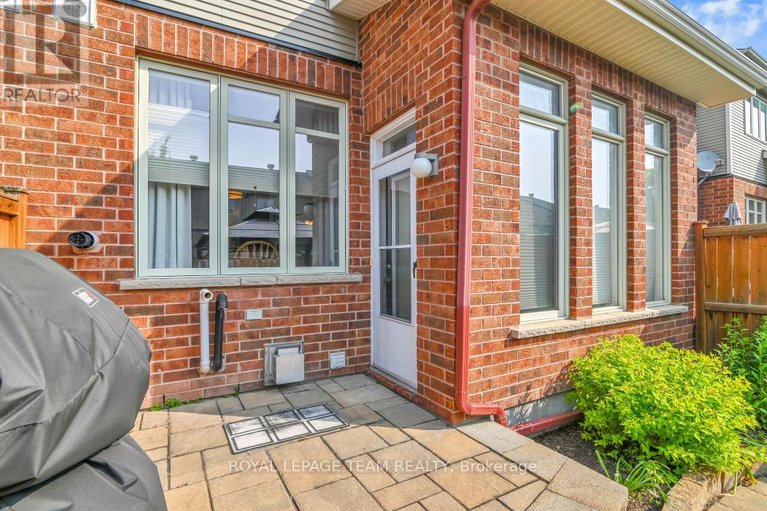 28433708/135-jersey-tea-circle/riverside-southgloucester-glen/ottawa/ontario/K1V2L3_33