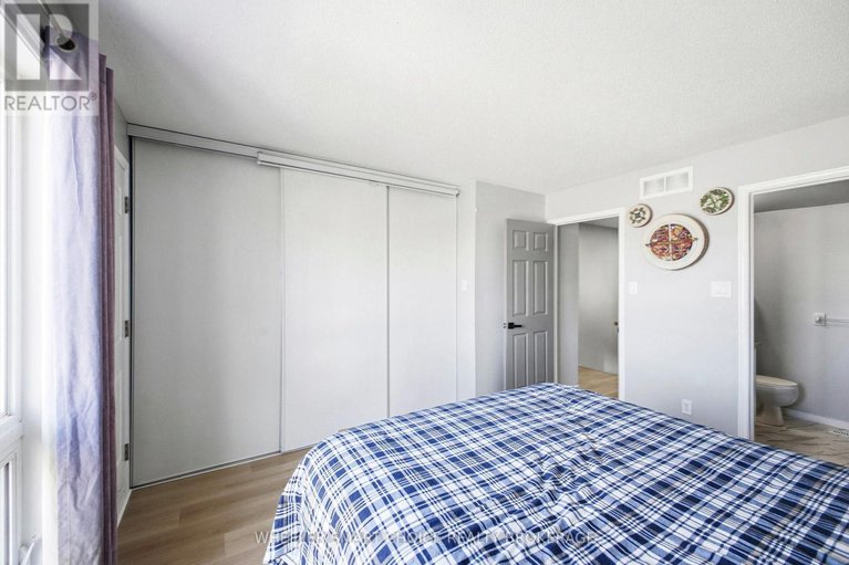 29436977/11-432-hillsboro-private/emerald-meadowstrailwest/ottawa/ontario/K2M3A8_33