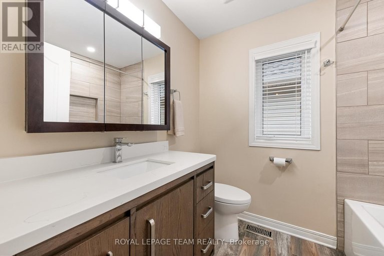 29619101/844-giant-cedars-crescent/riverside-southgloucester-glen/ottawa/ontario/K1V1N9_40