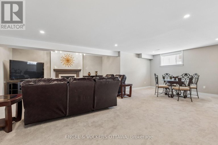 29636459/865-tewin-circle/camelot/ottawa/ontario/K4A1K1_30