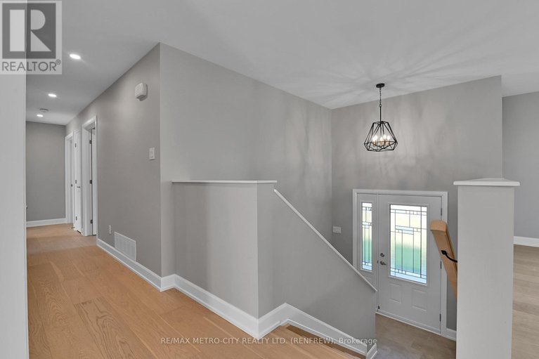 28406603/16-red-door-lane/horton-twp/horton/ontario/K7V3Z8_9