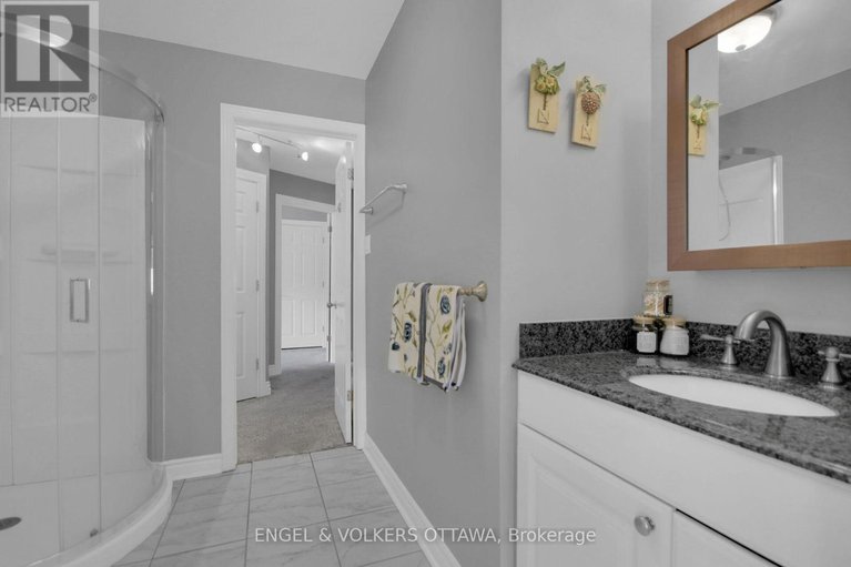 28973132/5593-whitewood-avenue-sw/manotick-village-manotick-estates/ottawa/ontario/K4M1E1_22