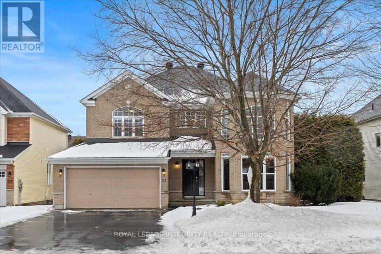 29259363/32-eliza-crescent/stittsville-south/ottawa/ontario/K2S2A3_1