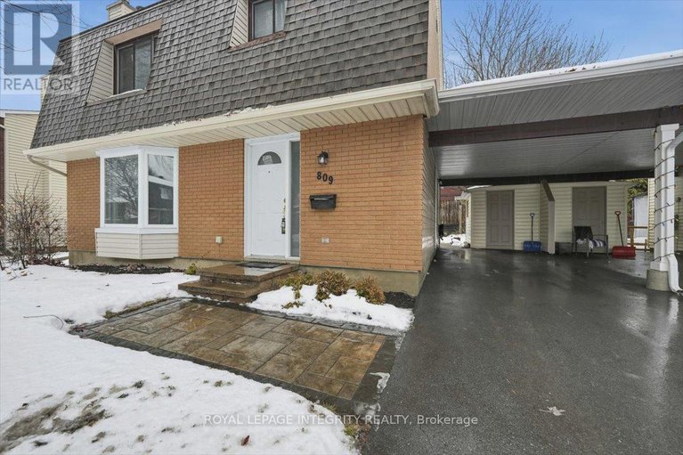 29214221/809-vinette-crescent/chatelaine-village/ottawa/ontario/K1E1X1_2