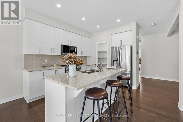 28893902/893-sendero-way/remainder-of-stittsville-area/ottawa/ontario/K2S2W8_8