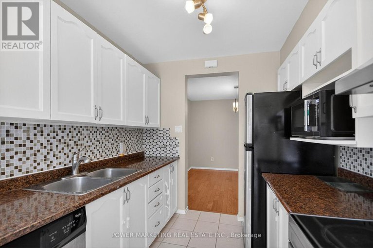 29154682/6410-sablewood-place/chapel-hill/ottawa/ontario/K1C7L7_37