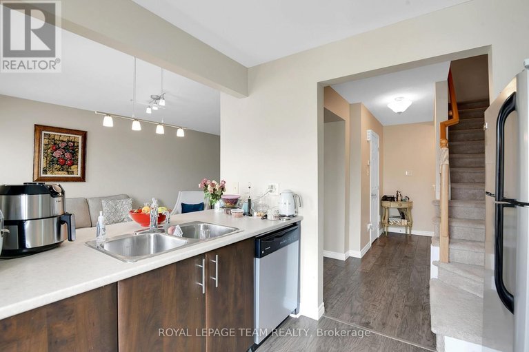 29636245/920-messor-crescent/stittsville-north/ottawa/ontario/K2S0P2_18