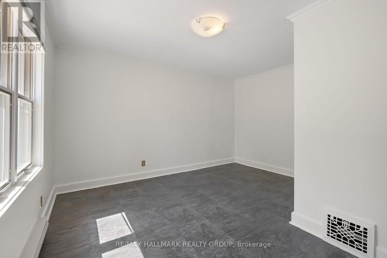 28776186/82-laurentian-place/civic-hospital/ottawa/ontario/K1Y4E2_20