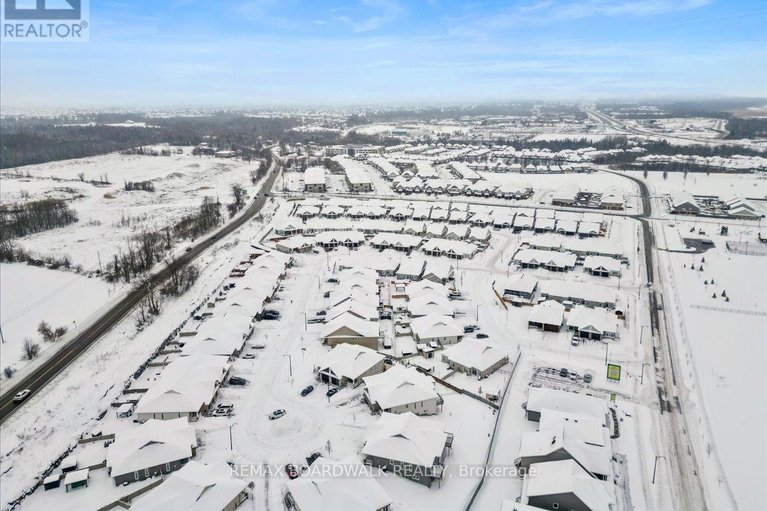 29313884/779-keinouche-place/camelot/ottawa/ontario/K4A5K3_45