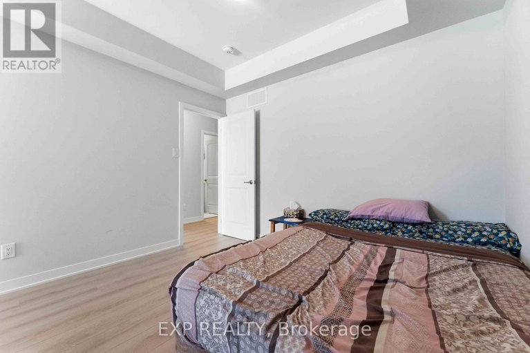 29443713/116-parnian-private/half-moon-bay/ottawa/ontario/K2J4H7_52