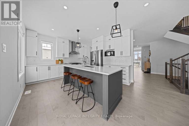 29407570/101-darleux-place/mahogany-community/ottawa/ontario/K4M0M7_12