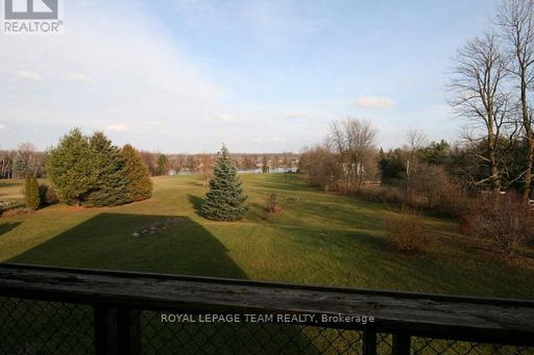 29422751/5965-rideau-valley-drive-n/manotick-south-to-roger-stevens/ottawa/ontario/K4M1B3_25