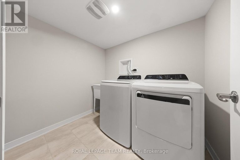 29589382/314-lillian-freiman-private/half-moon-bay/ottawa/ontario/K2J7K7_17