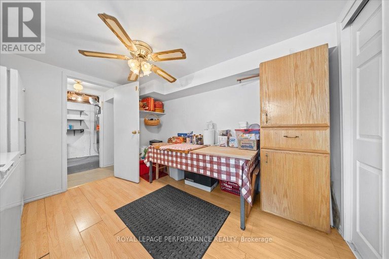 29481876/1075-secord-avenue/billings-bridge/ottawa/ontario/K1H8C7_28