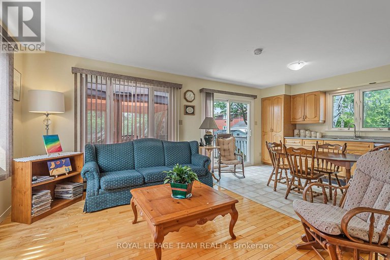28480333/1166-castle-hill-crescent/copeland-park/ottawa/ontario/K2C2A8_10