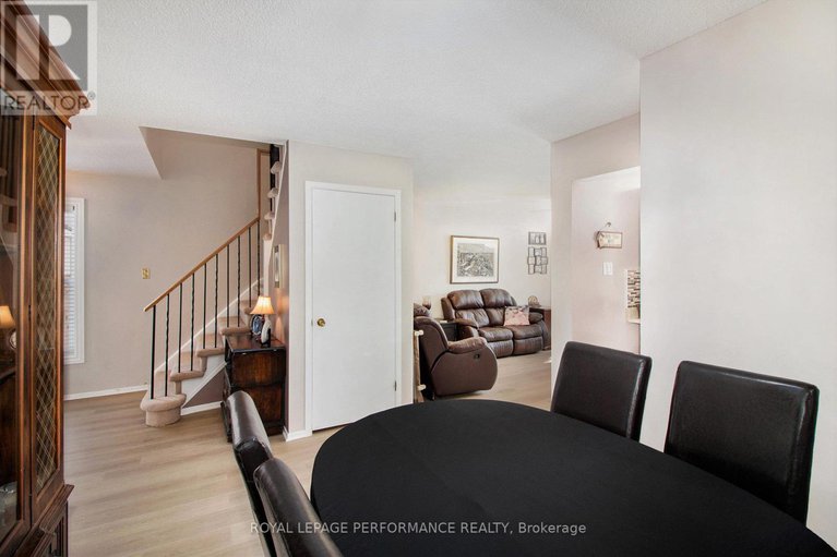 28927668/170-midsummer-terrace/queenswood-heights-south/ottawa/ontario/K1E3V6_12