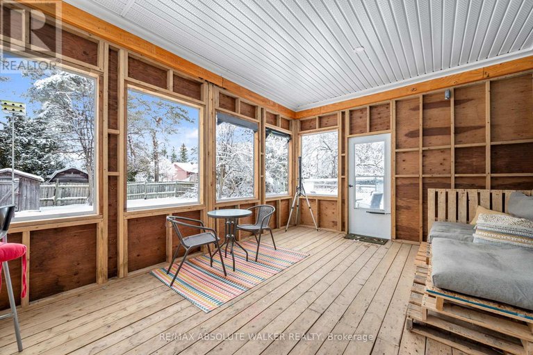 28655528/2477-merivale-road/rideau-heightsashdalerideau-glen/ottawa/ontario/K2C3H1_18