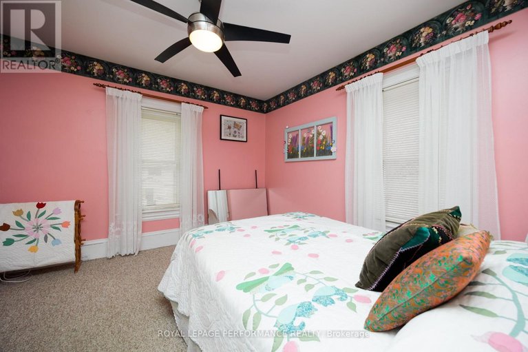 29632412/11-peter-street/maxville/north-glengarry/ontario/K0C1T0_36