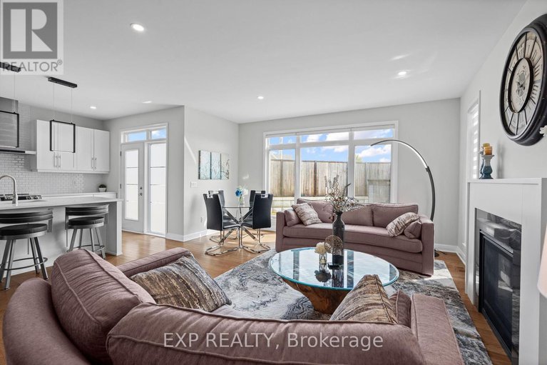 28925317/25-stanhope-court/stonebridge/ottawa/ontario/K2J6S2_17