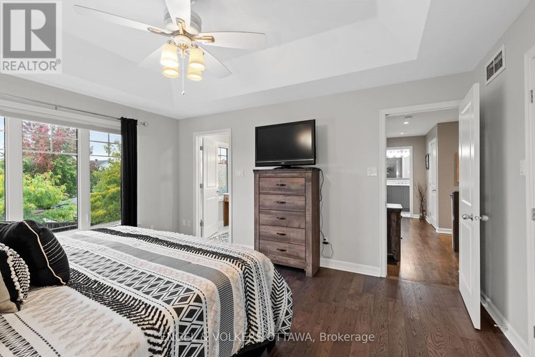 28926849/511-erinwoods-circle/stonebridge/ottawa/ontario/K2J5M5_18