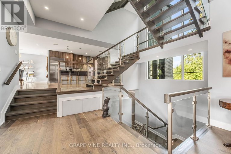 28576605/315-crestview-road/alta-vistafaircrest-heights/ottawa/ontario/K1H5G4_10