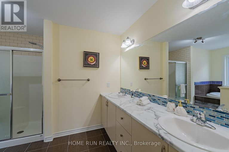 28843836/393-grammond-circle/avalon-west/ottawa/ontario/K4A0W8_32